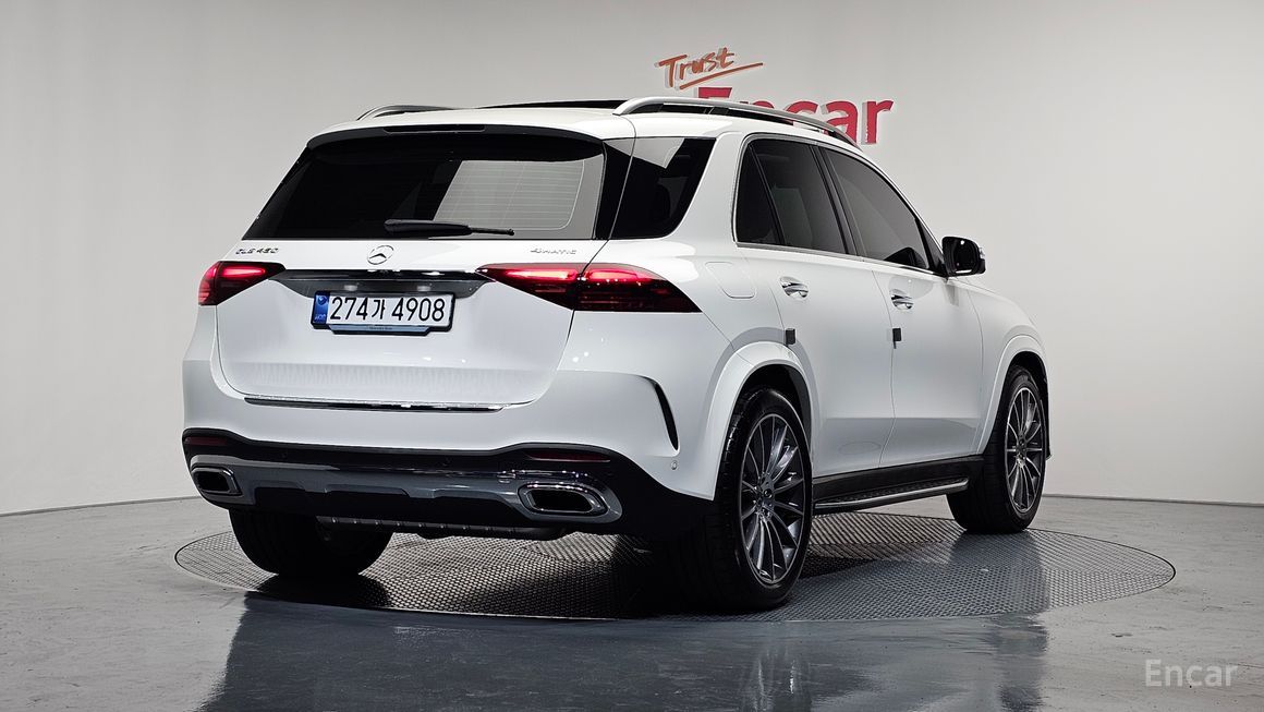 Mercedes-Benz GLE-Class - фото 1