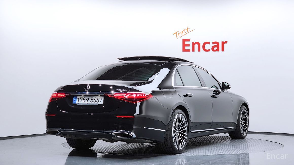 Mercedes-Benz S-Class - фото 1