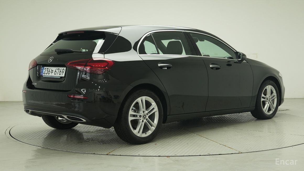 Mercedes-Benz A-Class - фото 1