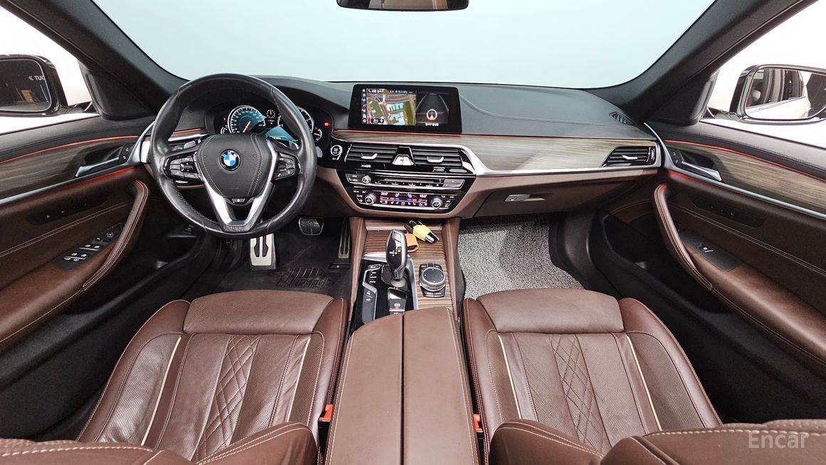 BMW 5 Series - фото 6