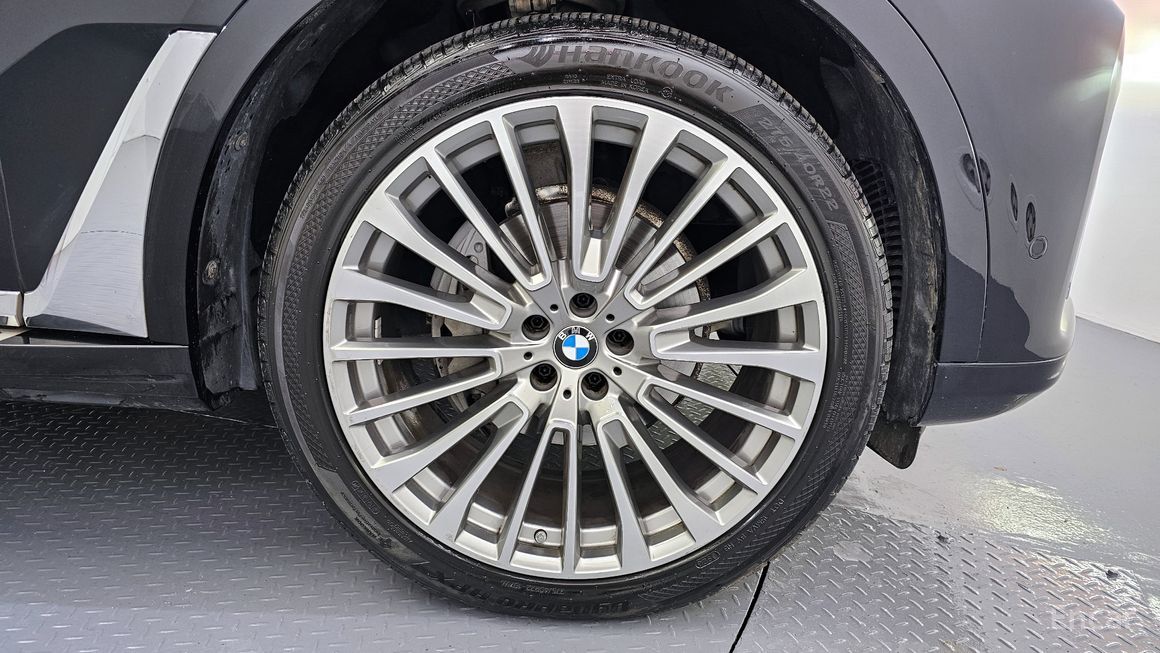 BMW X7 - фото 4