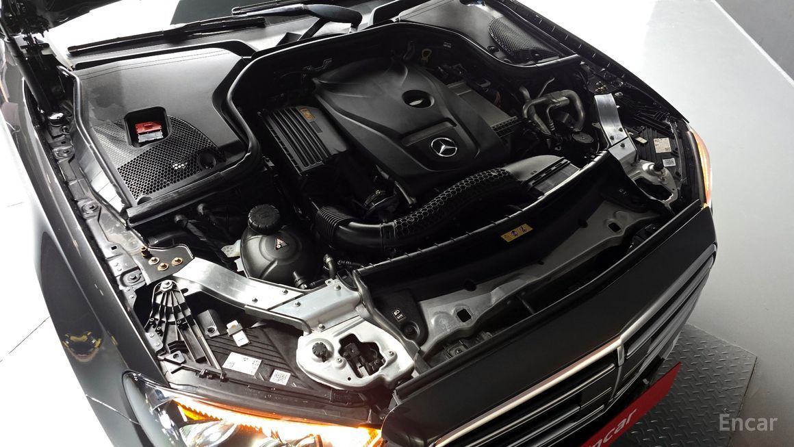 Mercedes-Benz E-Class - фото 5