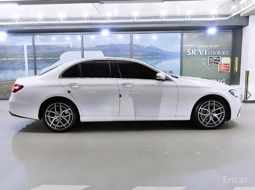 Mercedes-Benz E-Class - фото 2