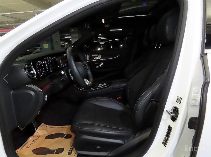 Mercedes-Benz E-Class - фото 5