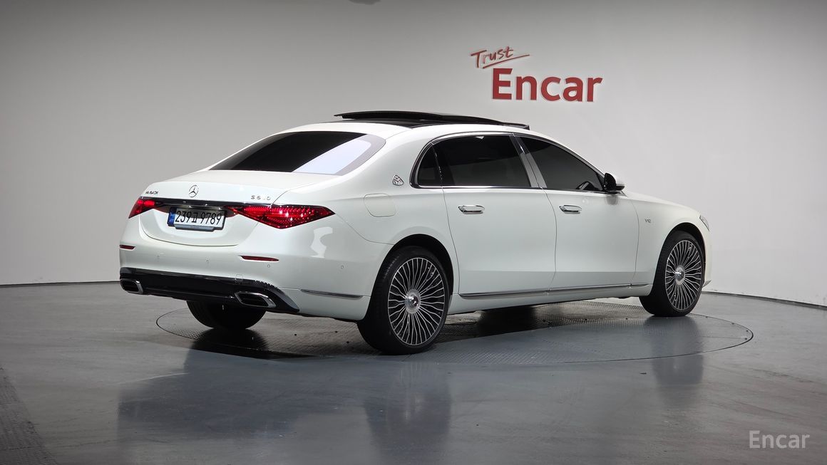 Mercedes-Benz S-Class - фото 1