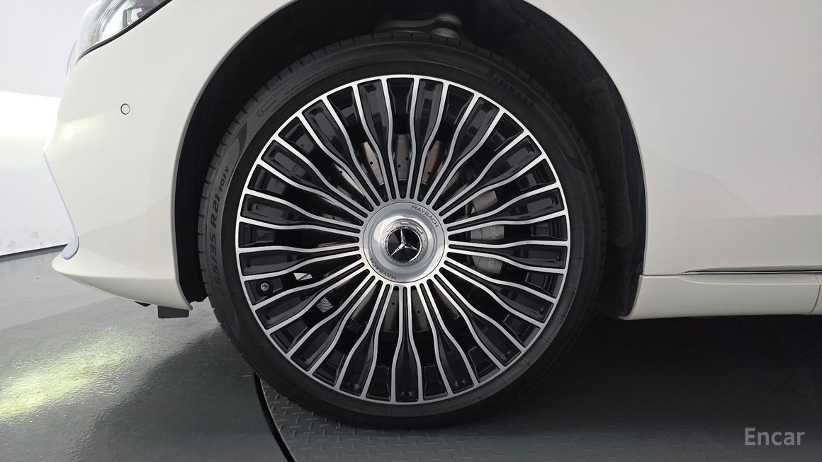 Mercedes-Benz S-Class - фото 4