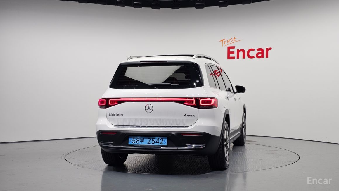 Mercedes-Benz EQB - фото 3