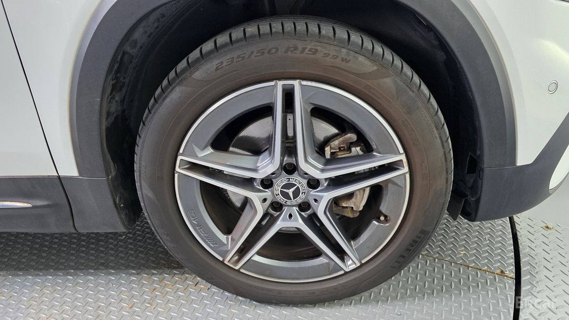 Mercedes-Benz GLB-Class - фото 4