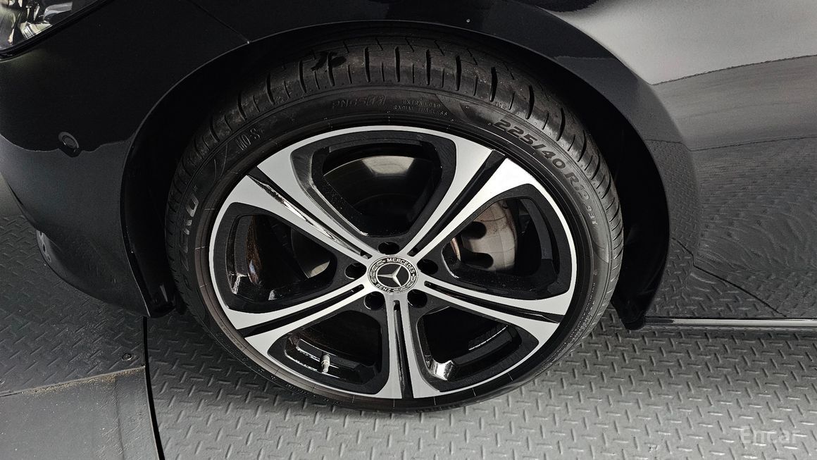 Mercedes-Benz C-Class - фото 4