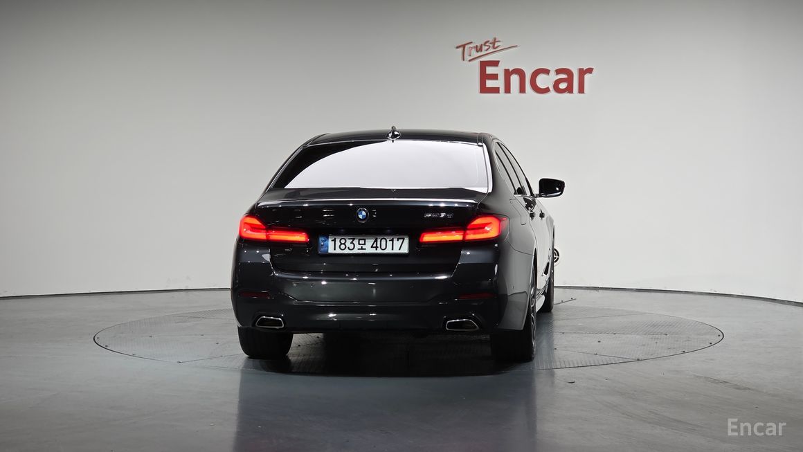 BMW 5 Series - фото 3