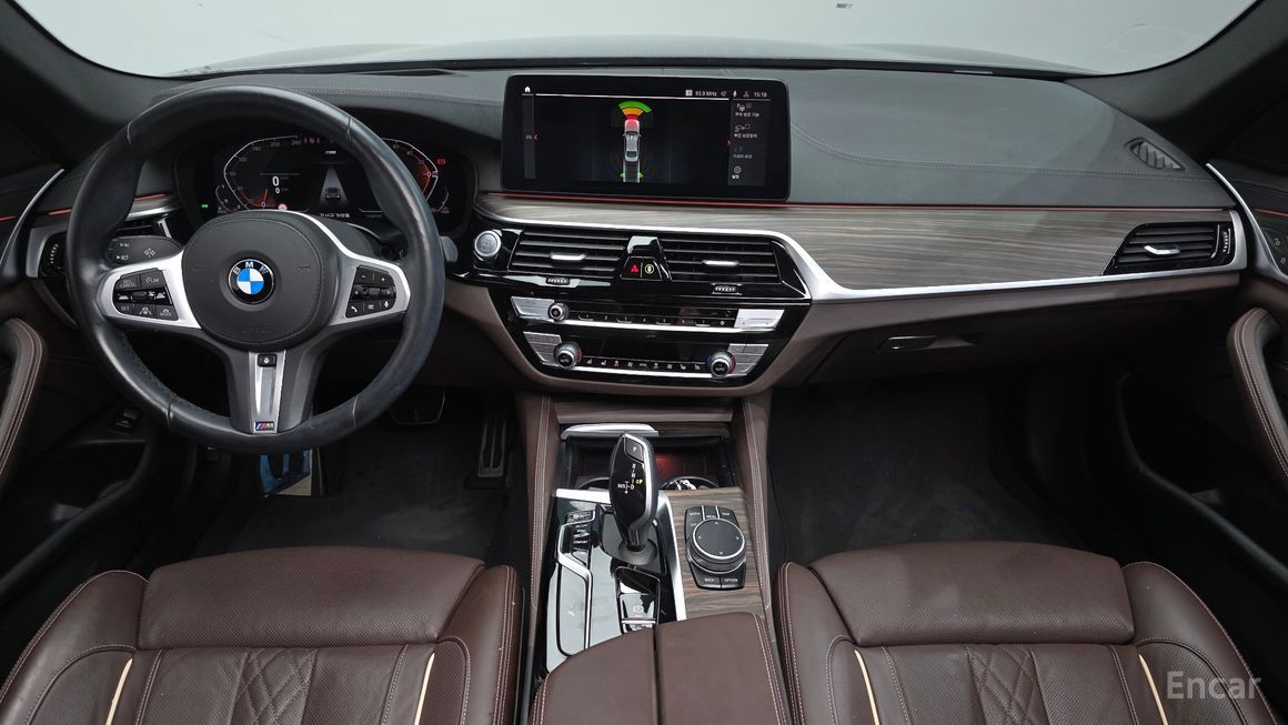 BMW 5 Series - фото 6