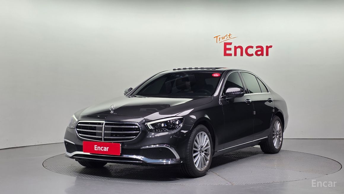 Mercedes-Benz E-Class - фото 0