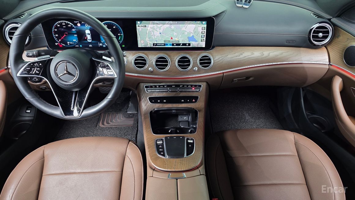 Mercedes-Benz E-Class - фото 6