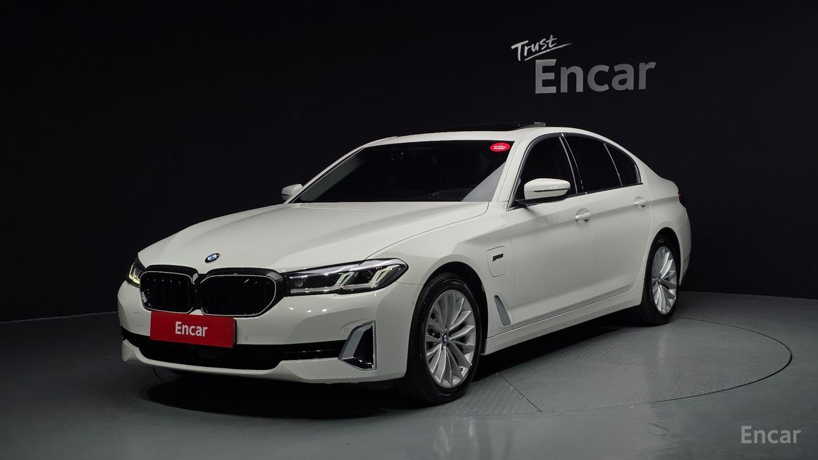 BMW 5 Series - фото 0