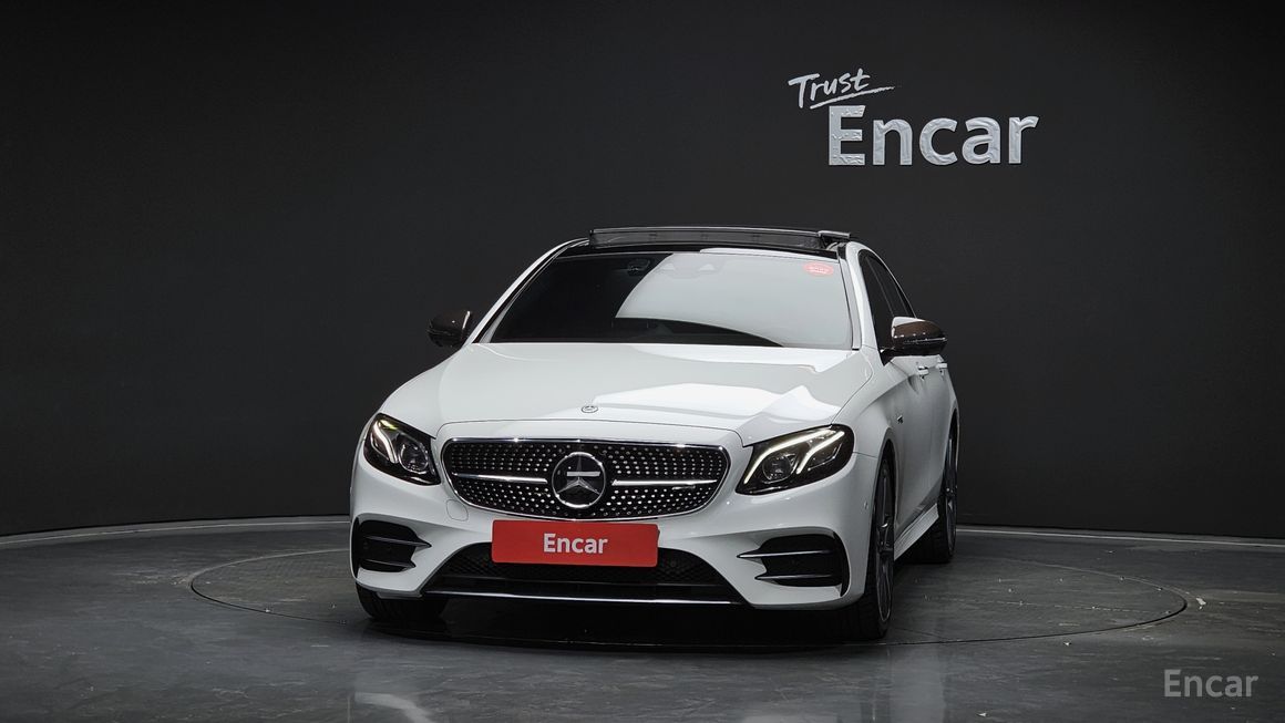 Mercedes-Benz E-Class - фото 2