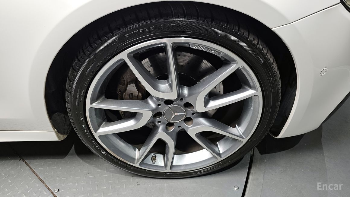 Mercedes-Benz E-Class - фото 4