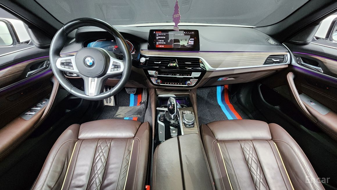 BMW 5 Series - фото 6