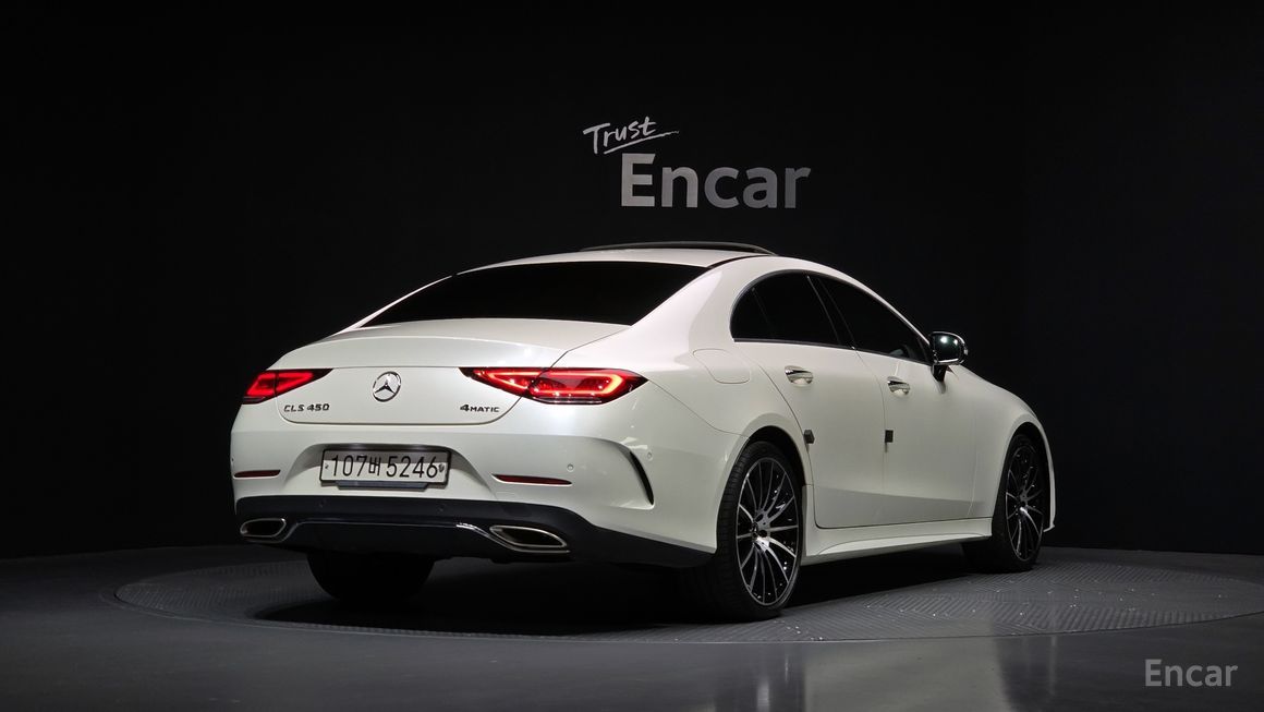 Mercedes-Benz CLS-Class - фото 1