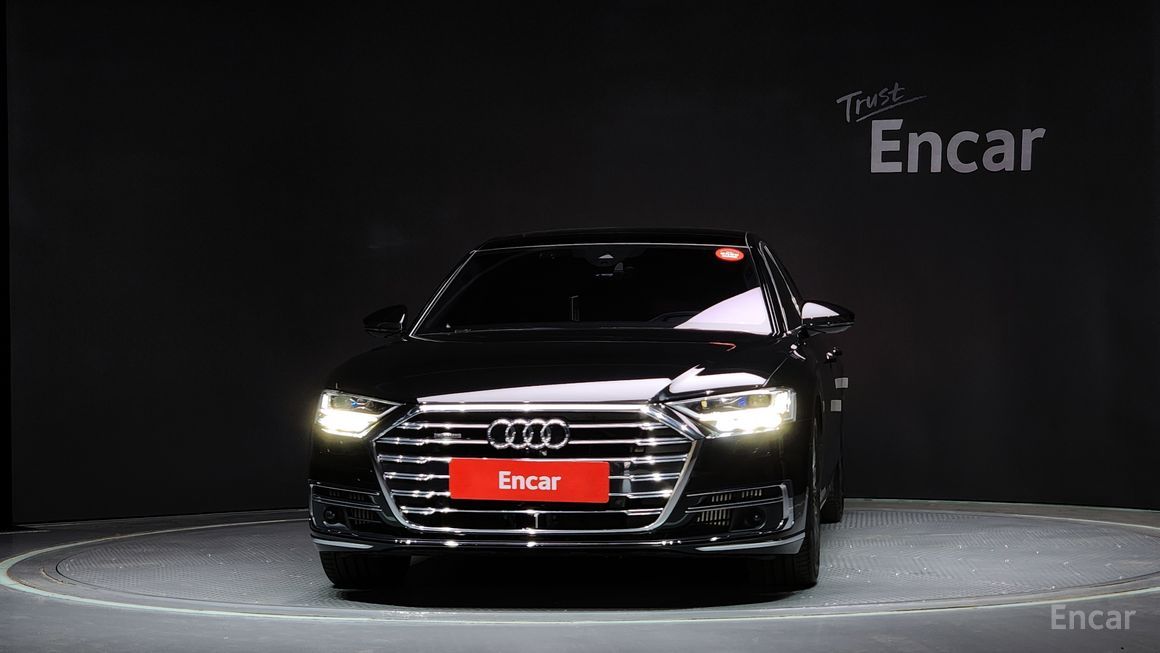 Audi A8 - фото 2