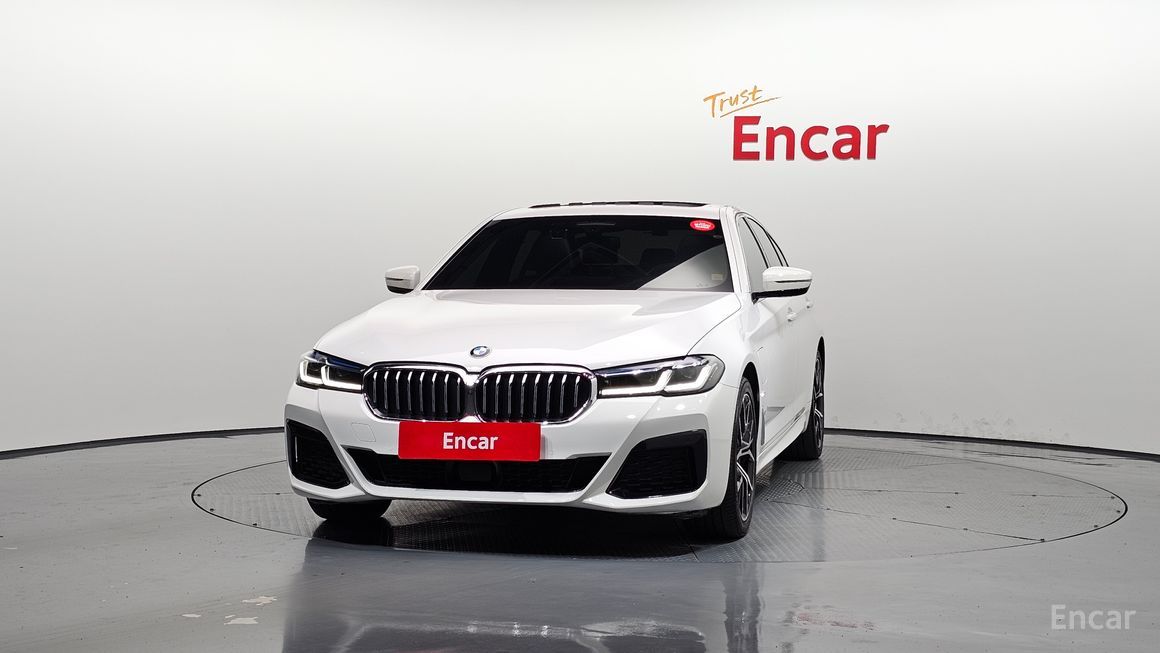 BMW 5 Series - фото 2