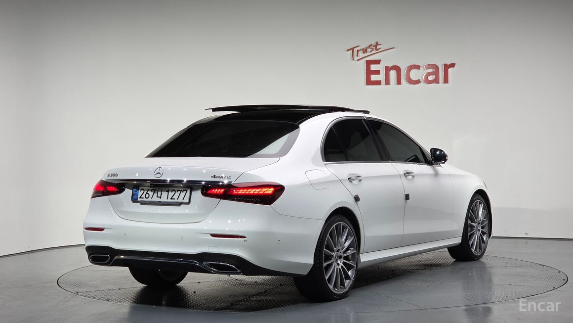 Mercedes-Benz E-Class - фото 1