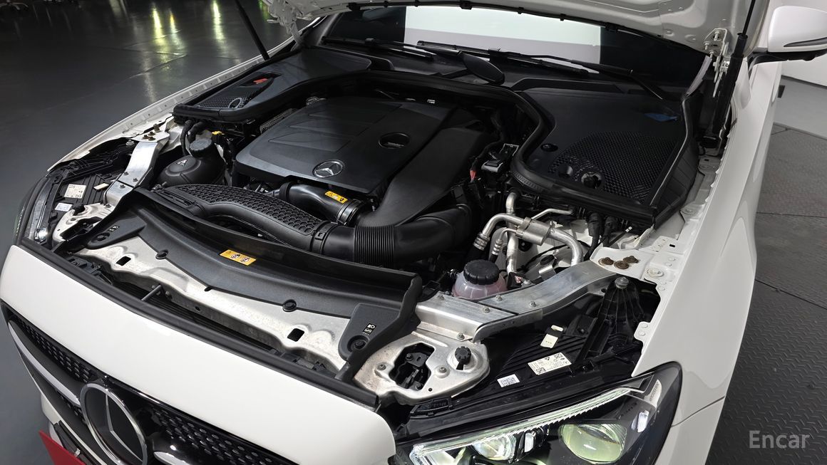 Mercedes-Benz E-Class - фото 5