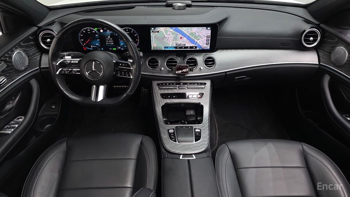 Mercedes-Benz E-Class - фото 6