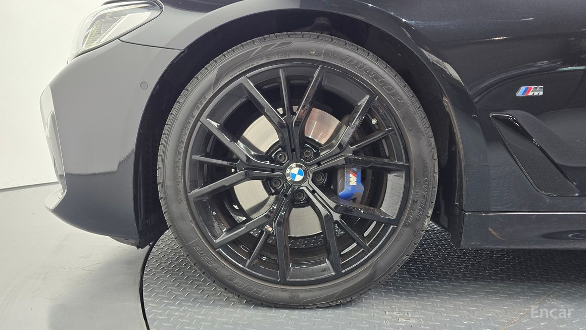 BMW 5 Series - фото 4