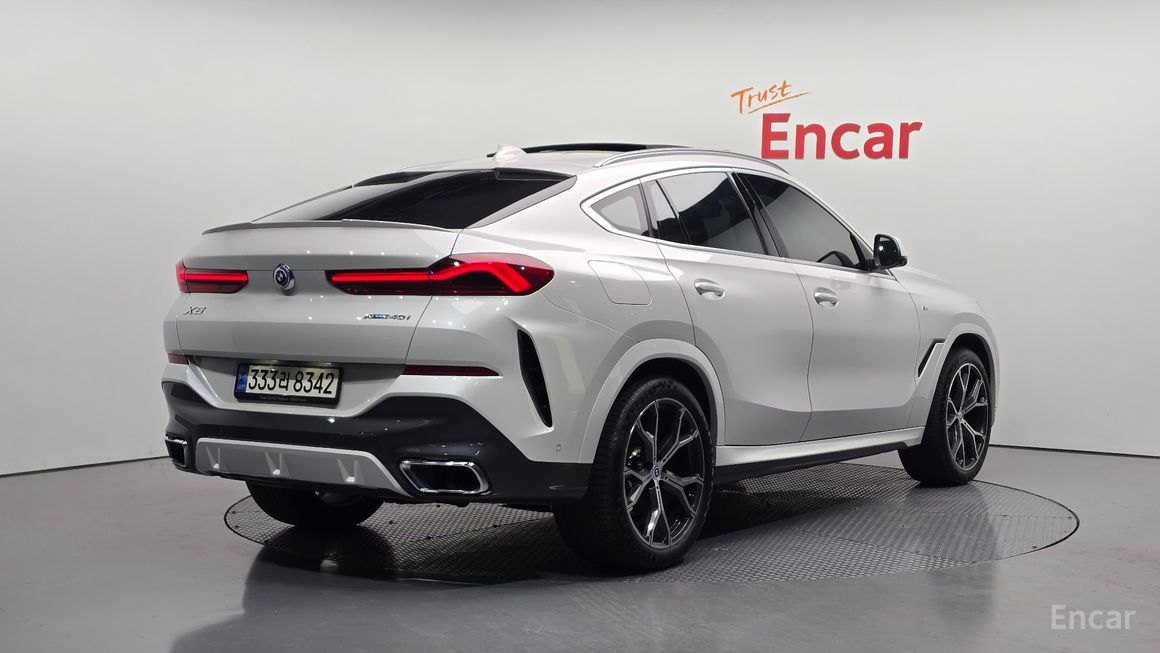 BMW X6 - фото 1