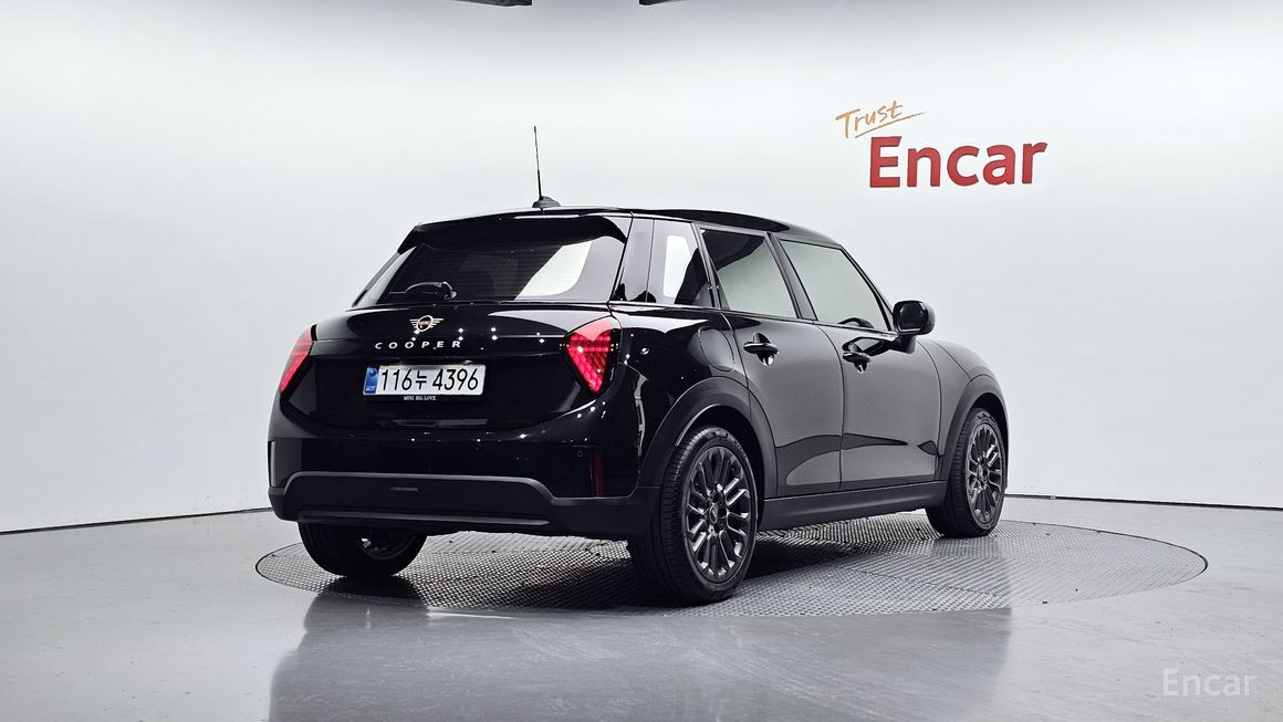 Mini Cooper - фото 1