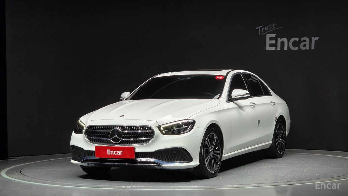 Mercedes-Benz E-Class - фото 0