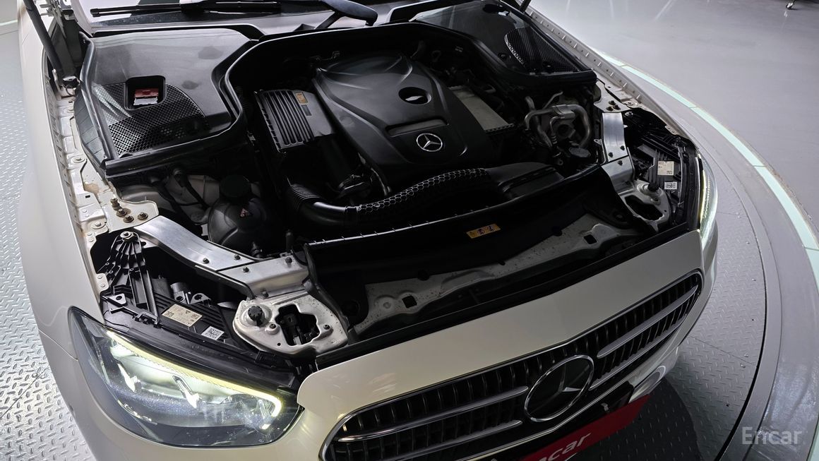 Mercedes-Benz E-Class - фото 5