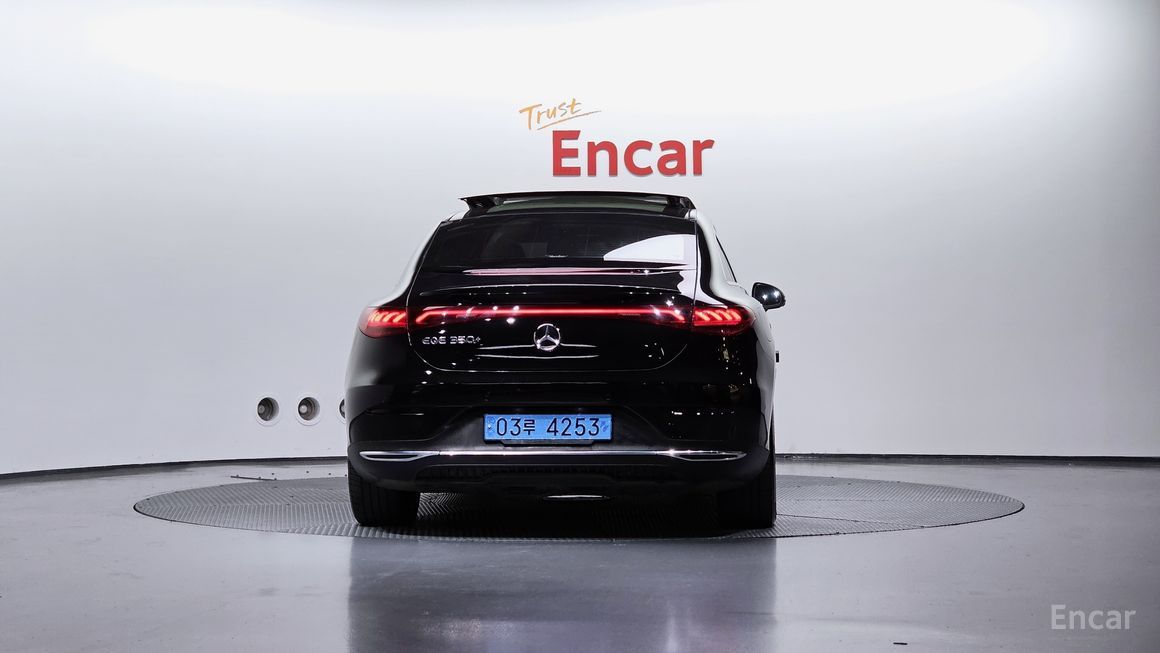 Mercedes-Benz EQE - фото 3