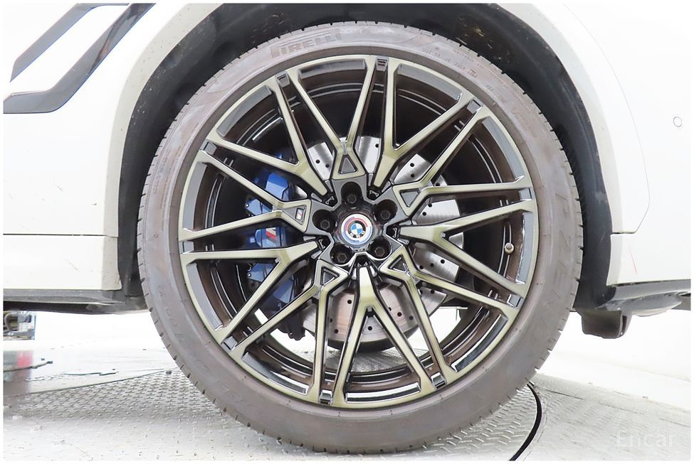 BMW X6M - фото 5