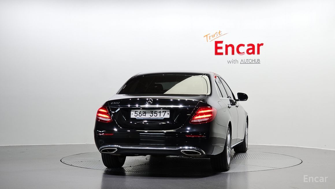 Mercedes-Benz E-Class - фото 3