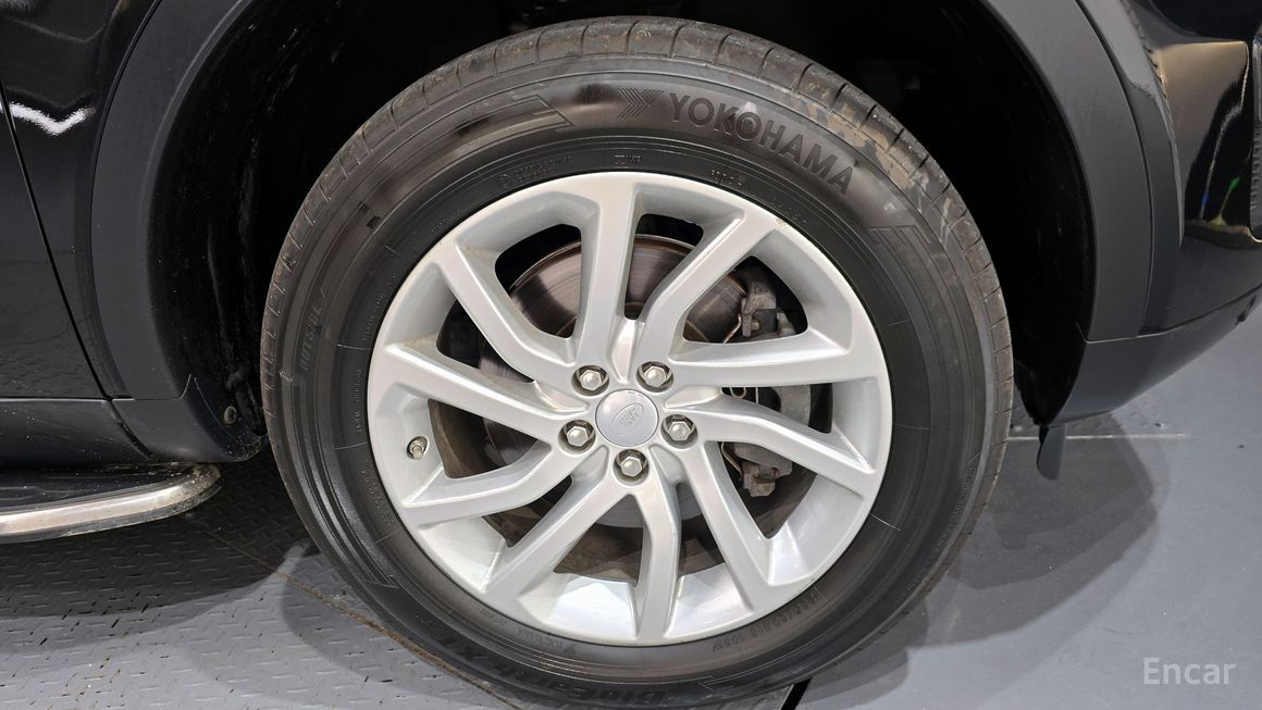 Land Rover Discovery Sports - фото 4