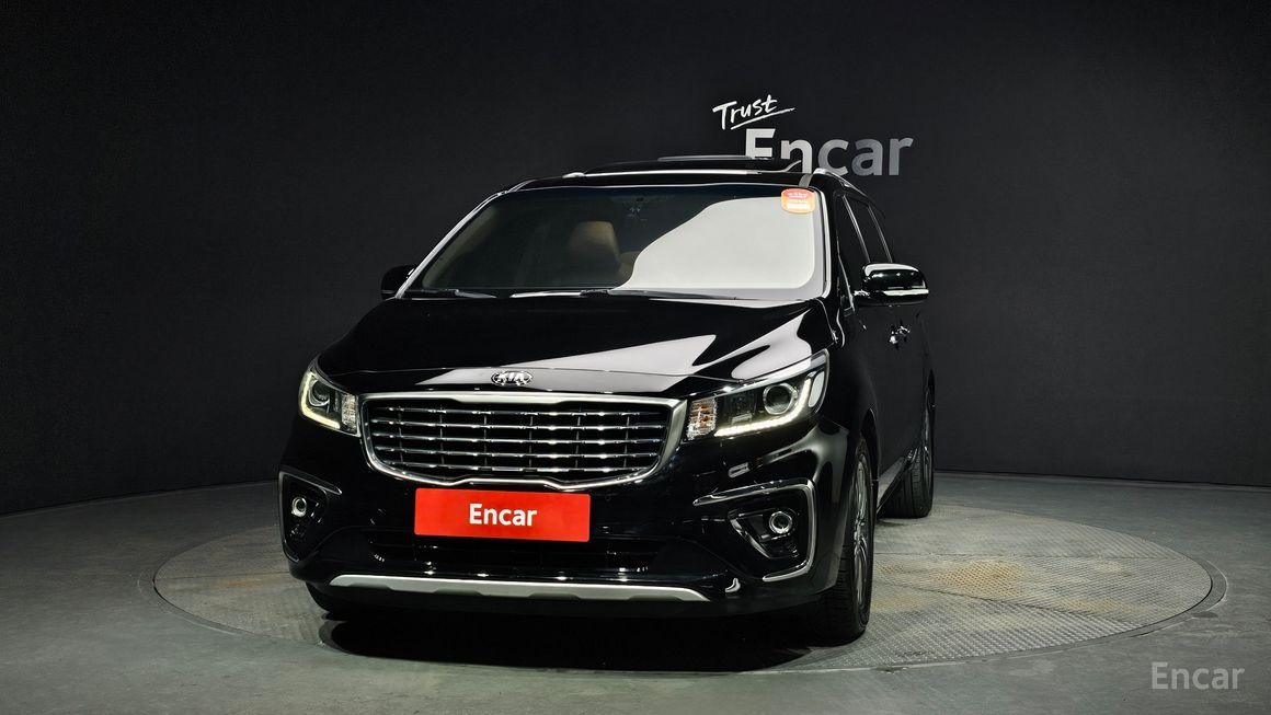 Kia Carnival - фото 2