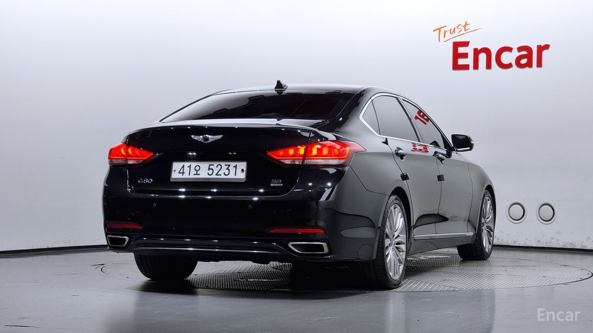 Genesis G80 - фото 1