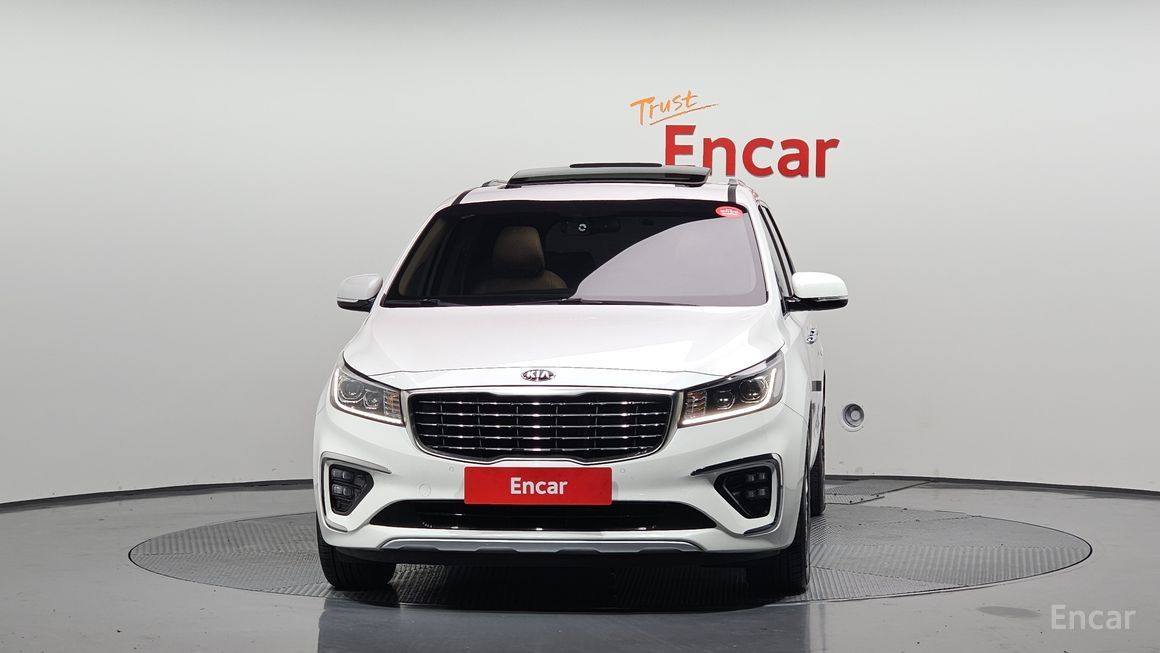Kia Carnival - фото 2