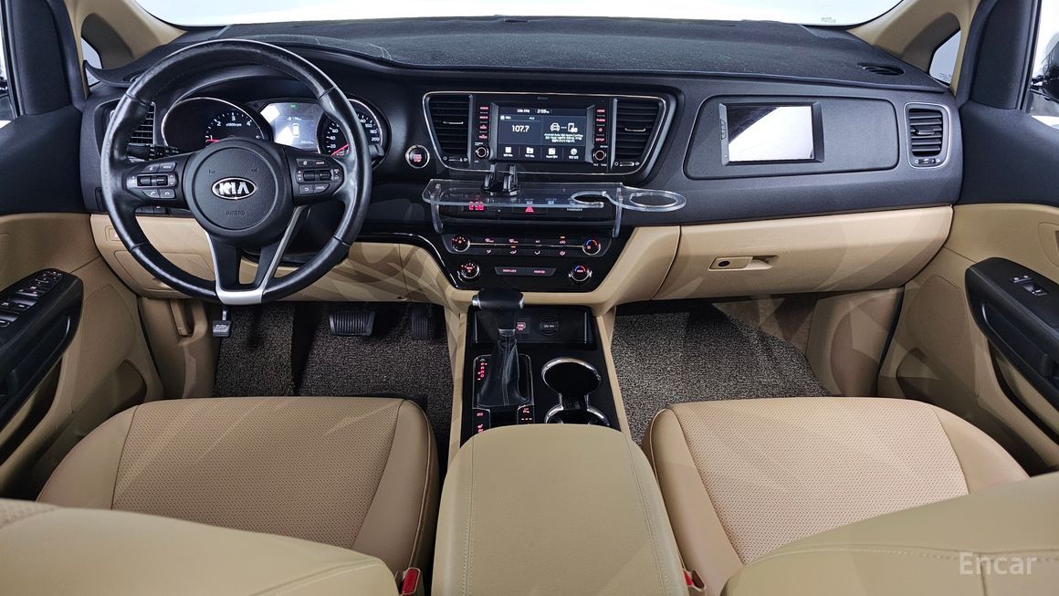 Kia Carnival - фото 6