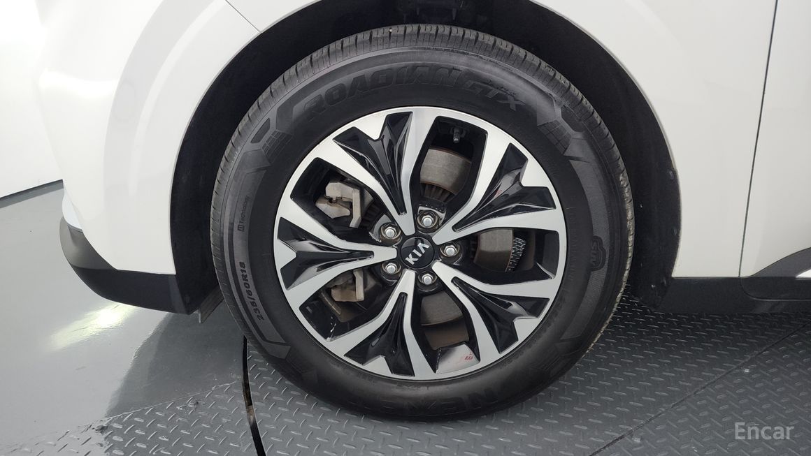 Kia Carnival - фото 4