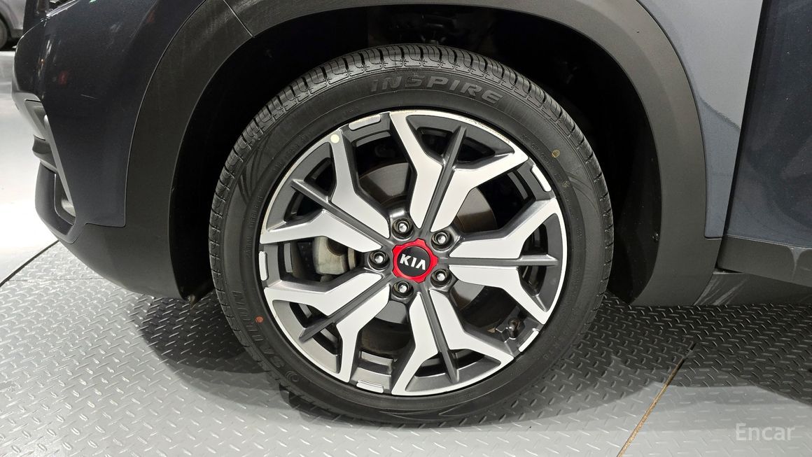 Kia Seltos - фото 4