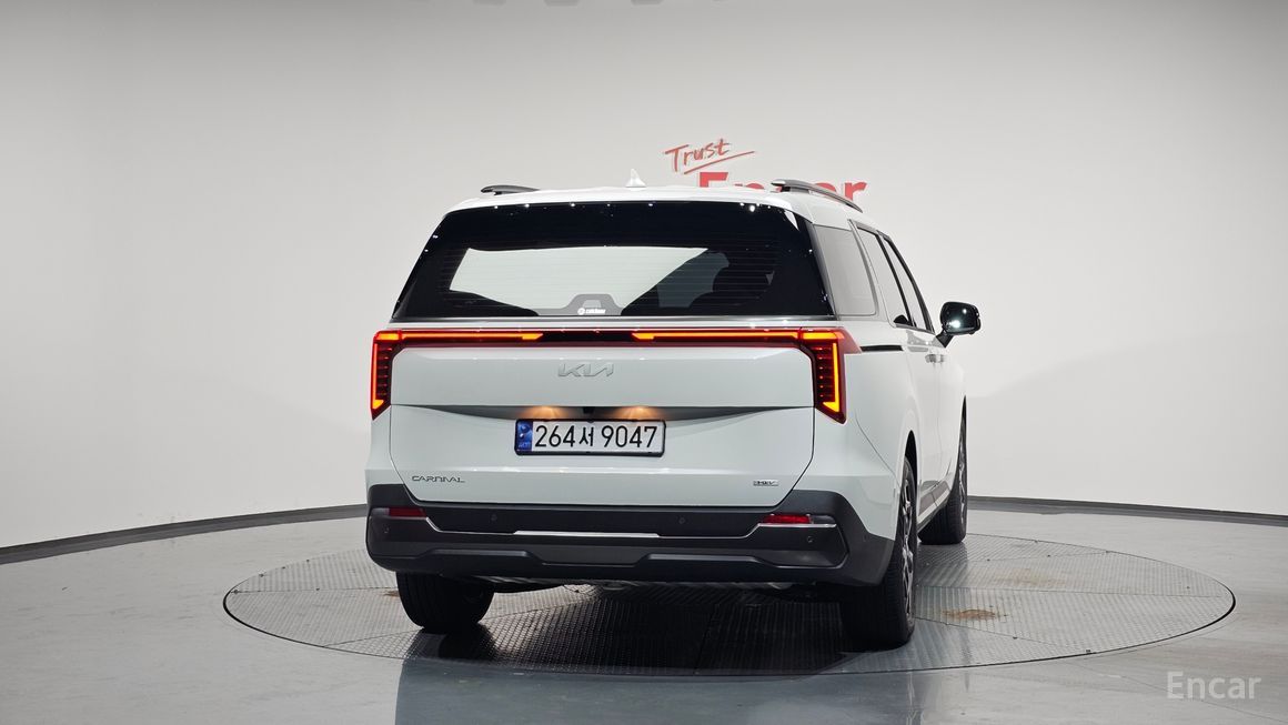 Kia Carnival - фото 3