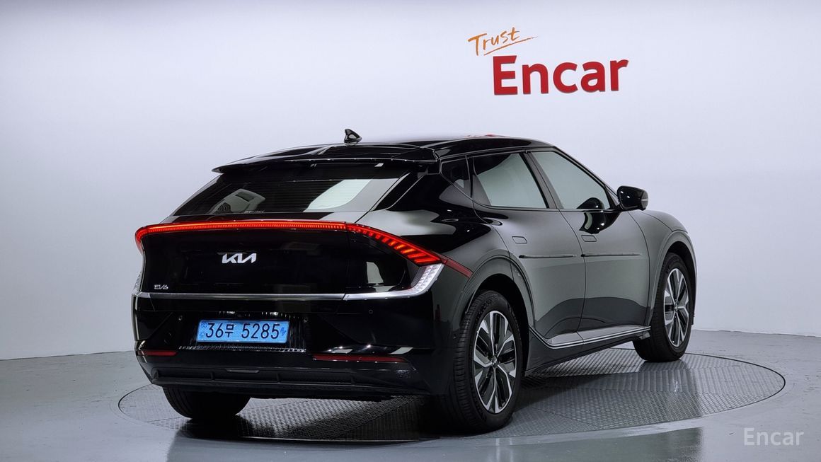 Kia EV6 - фото 1