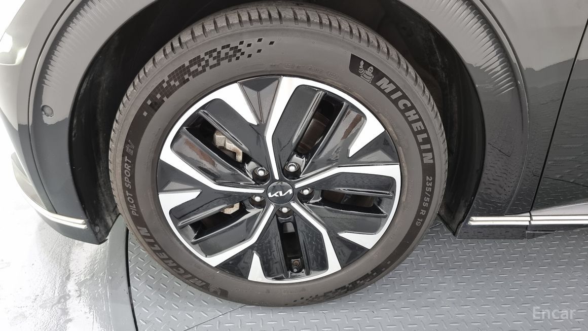 Kia EV6 - фото 4