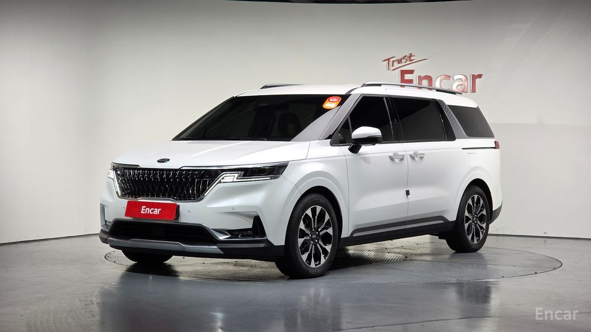 Kia Carnival - фото 0