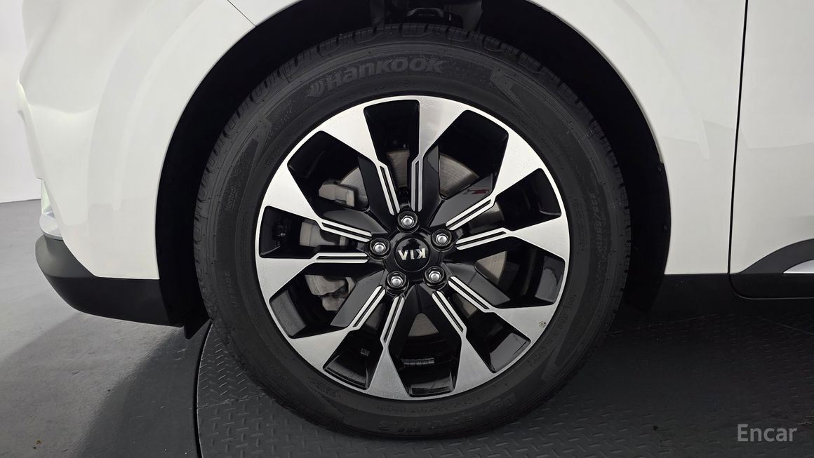 Kia Carnival - фото 4