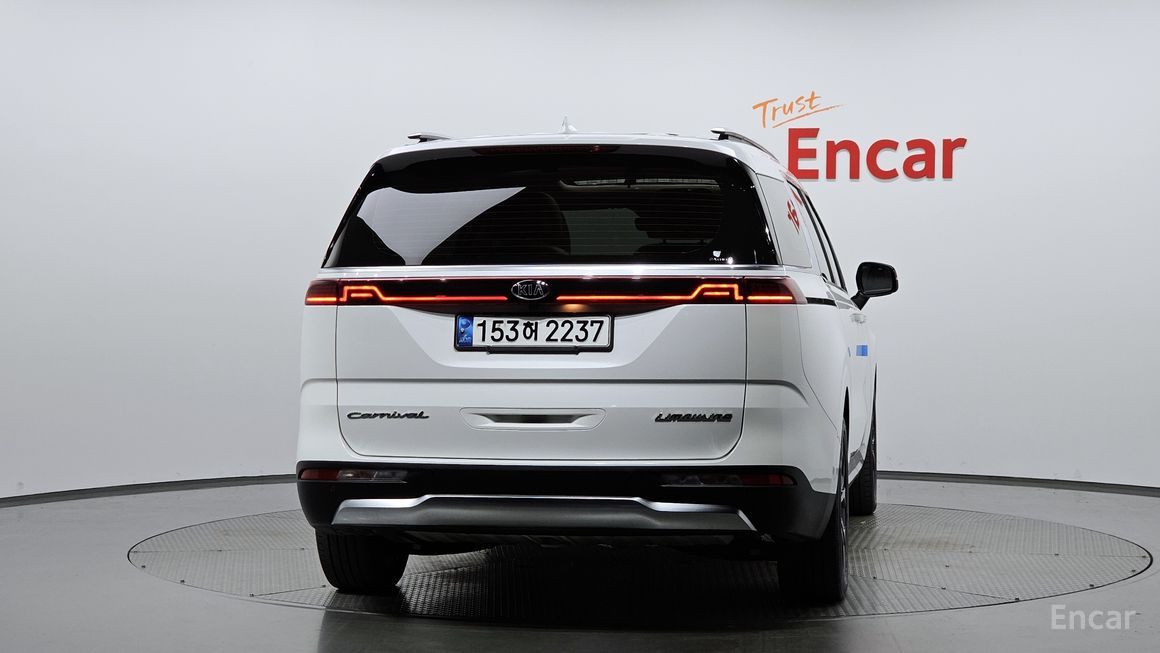 Kia Carnival - фото 3