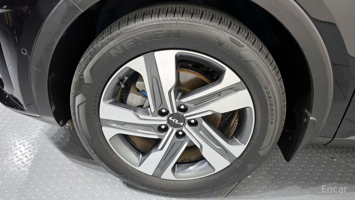 Kia Sorento - фото 4