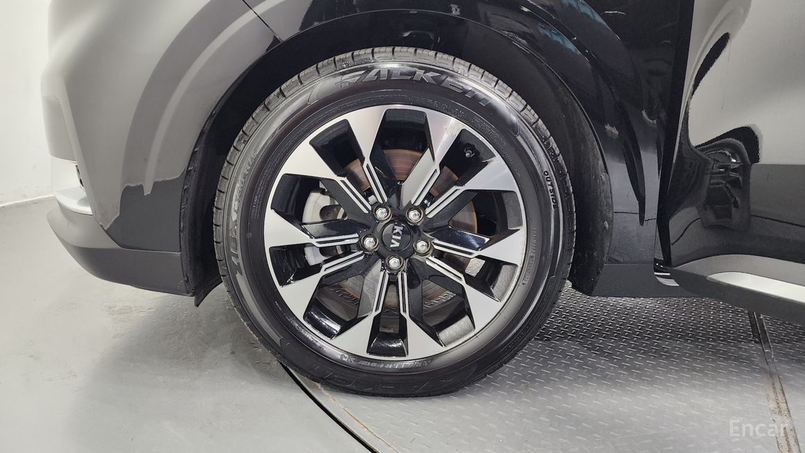 Kia Carnival - фото 4